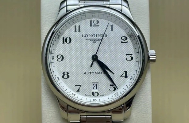 浪琴腕表發(fā)條上緊技巧（維護愛表的實用指南）（圖）