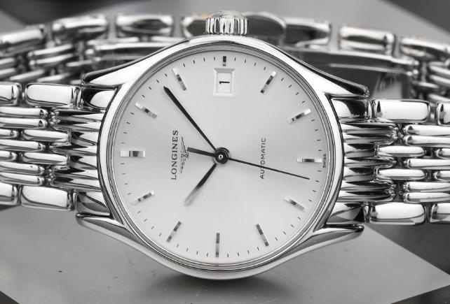 解鎖浪琴手表緊繃難題，輕松調整舒適佩戴（圖）