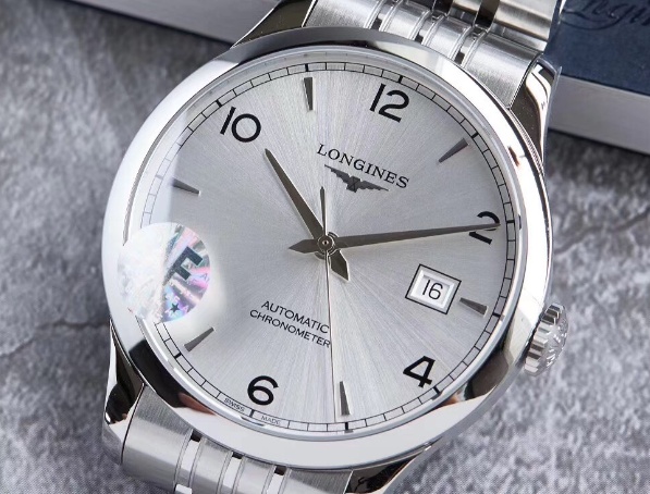 浪琴腕表進灰了處理辦法推薦(正確清潔與保養指南)(圖) 浪琴腕表進灰了處理辦法推薦(正確清潔與保養指南)(圖)