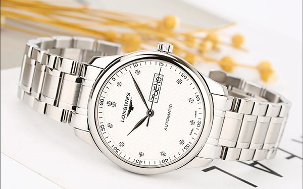 如何優雅地修復浪琴表殼劃痕，讓時光逆流回完美狀態？（圖）