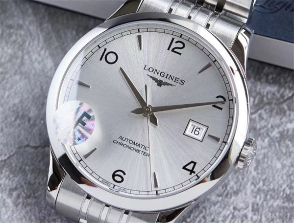 浪琴手表表盤有劃痕解決技巧是什么（圖）