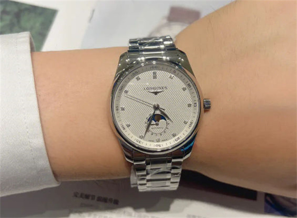 浪琴手表進灰了原因是啥（圖）